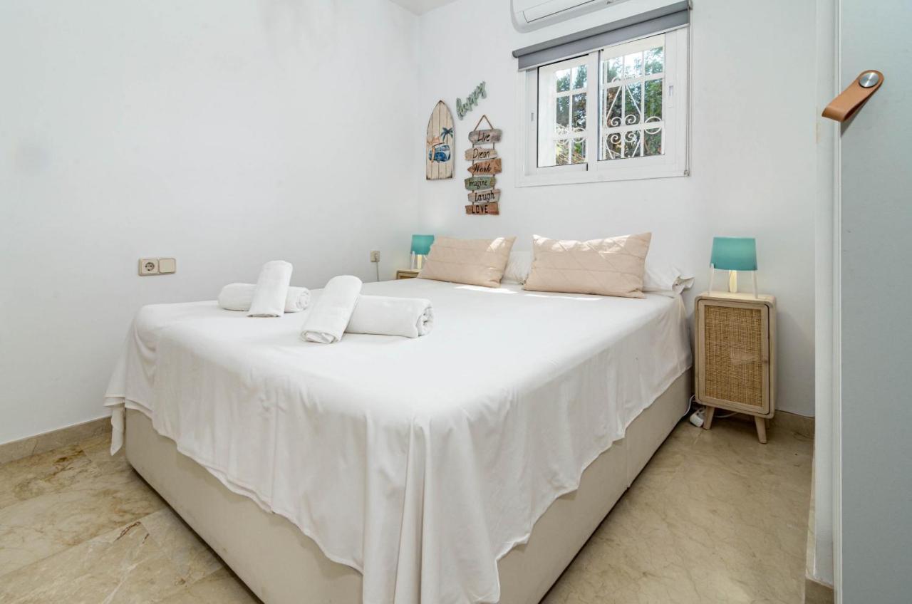 Casa vacanze Cozy 2 Bedroom Corner In Puerto Banus With A Stunning Terrace Marbella