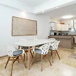 Cozy 2 Bedroom Corner Apartment In Puerto Banus With A Stunning Terrace