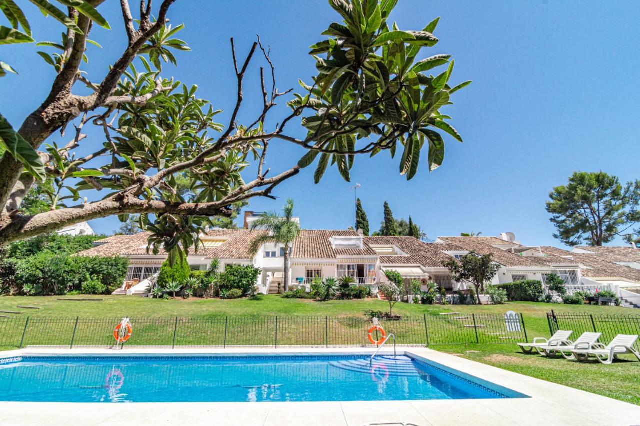 Cozy 2 Bedroom Corner In Puerto Banus With A Stunning Terrace