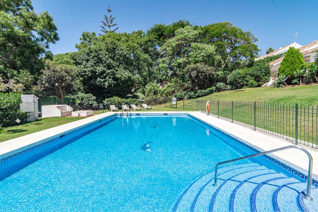 Cozy 2 Bedroom Corner In Puerto Banus With A Stunning Terrace * Marbella